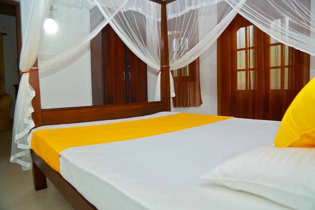 4 S Villa Tangalle Bagian luar foto