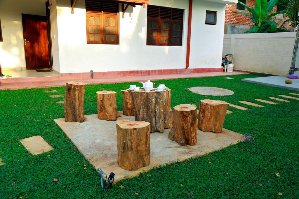 4 S Villa Tangalle Bagian luar foto
