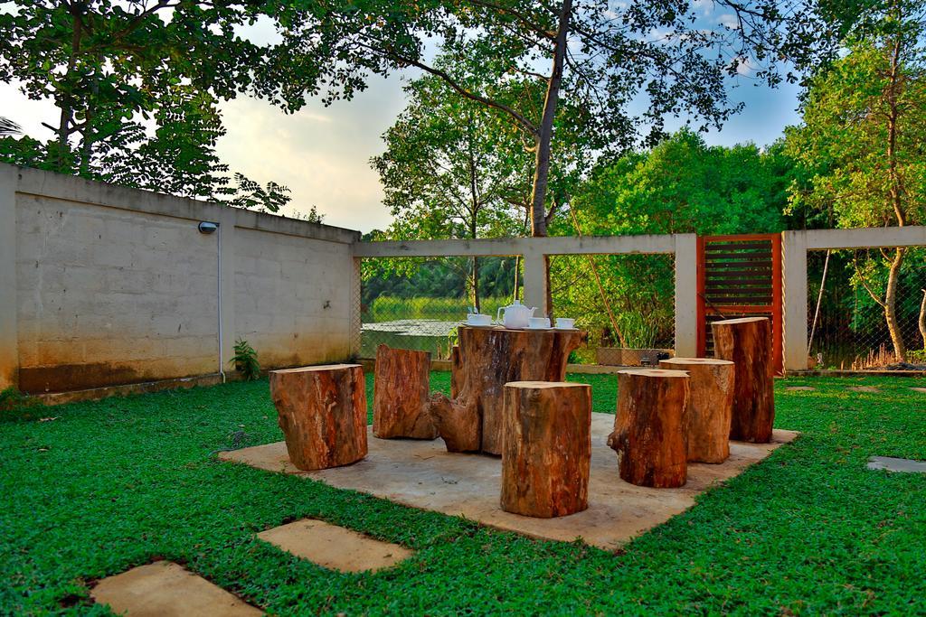 4 S Villa Tangalle Bagian luar foto